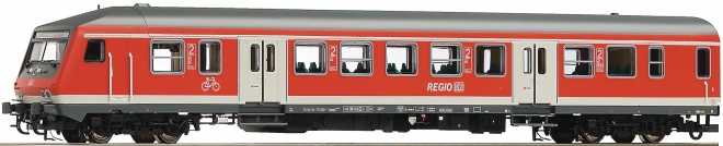 Driving cab car in REGIO livery<br /><a href='images/pictures/Roco/225592.jpg' target='_blank'>Full size image</a>